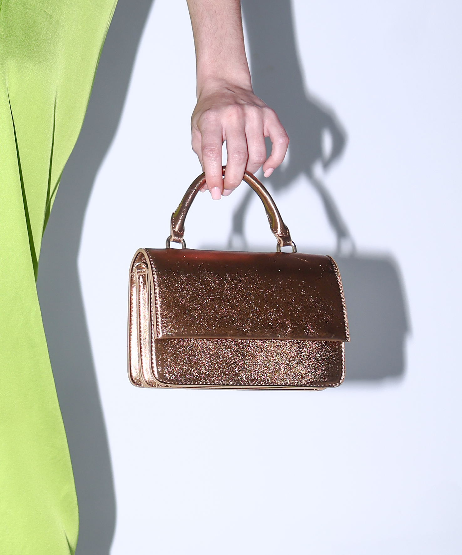 Mala al&ccedil;a festa image number null